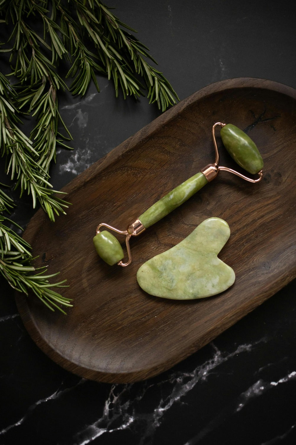 Jade Facial Roller – Reduce Puffiness & Enhance Glow